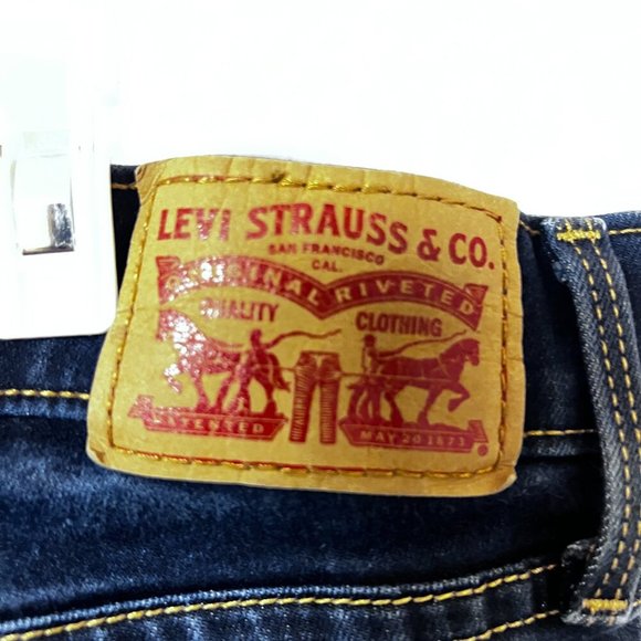 Levi's Bermuda Jean Shorts - Size 27 / Size 4 - Picture 7 of 8